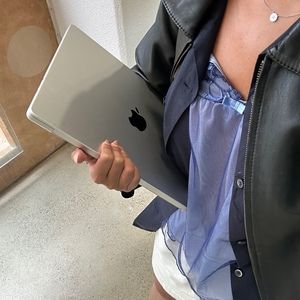 Meet your Posher, Indira